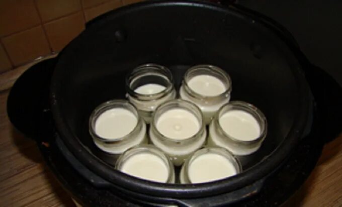 йогурт в мультиварке polaris. чаша для мультиварки с йогуртом. йогурт в мультиварке polaris в баночках. посуда для йогурта в мультиварке. стаканчики для йогурта в мультиварке.