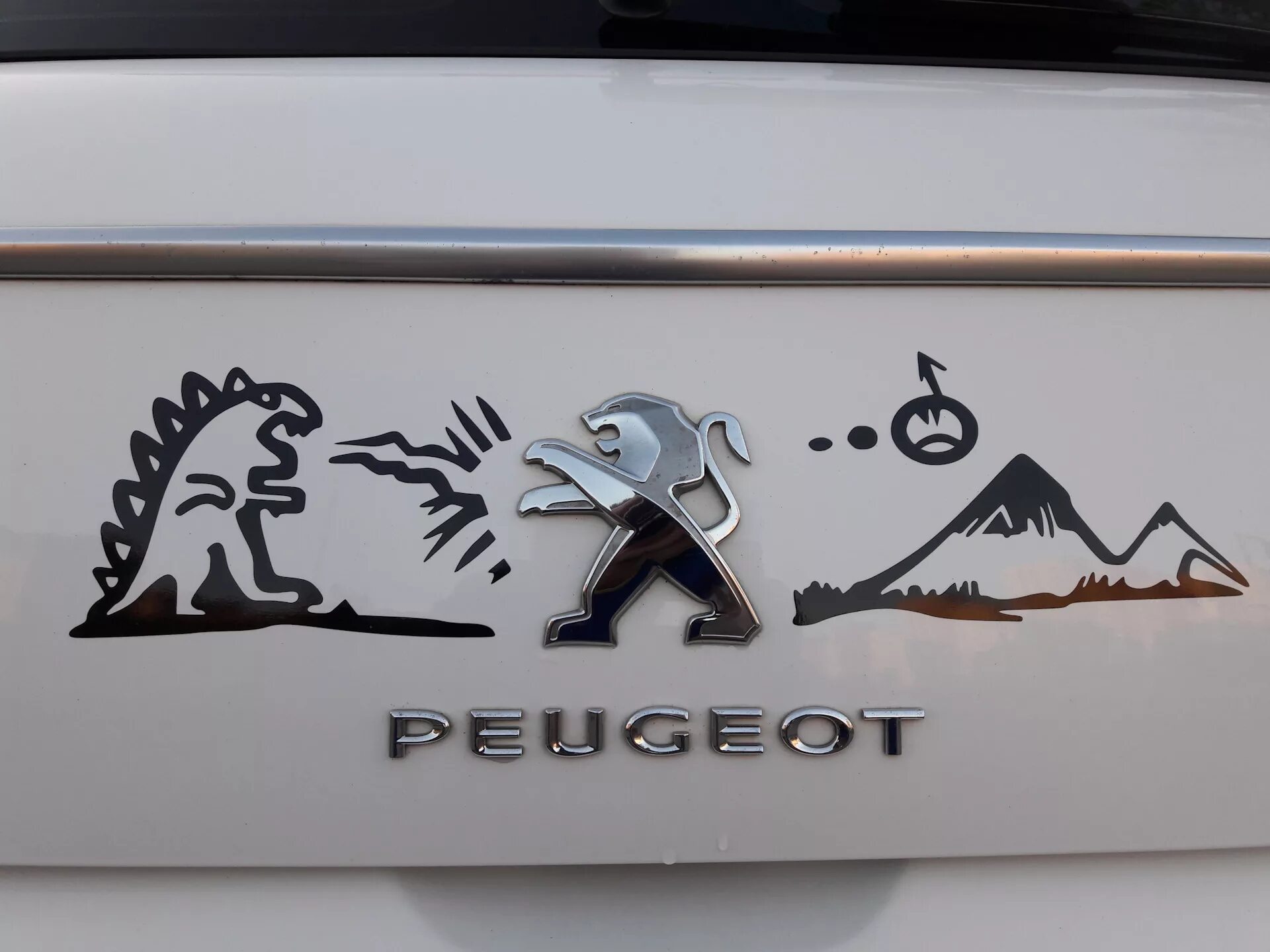 Peugeot 607 наклейка. Наклейки на Пежо. Наклейки на Peugeot 308. Наклейка логотип Пежо. Наклейка пежо