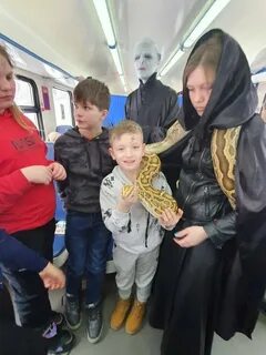 Попали в детский дом
