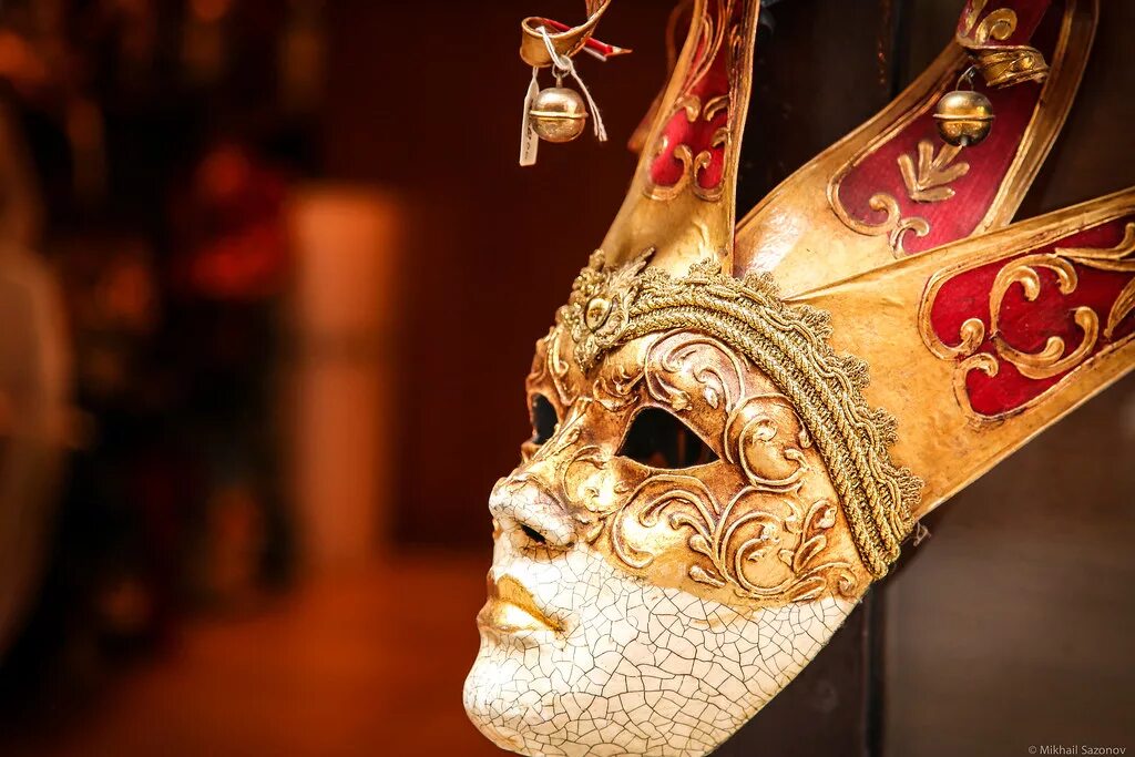 Маска венецианская. Маски венецианские карнавальные. Венецианские маски старинные. Театральные маски.