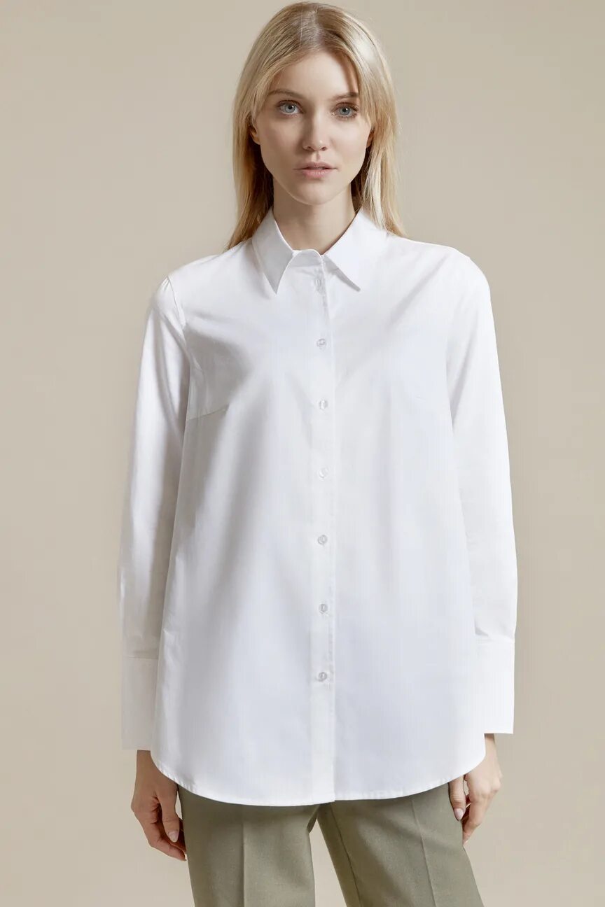 Рубашки оверсайз женские 2022. Женская сорочка оверсайз. Рубашка оверсайз женская. Широкая рубашка женская. Блузка оверсайз.