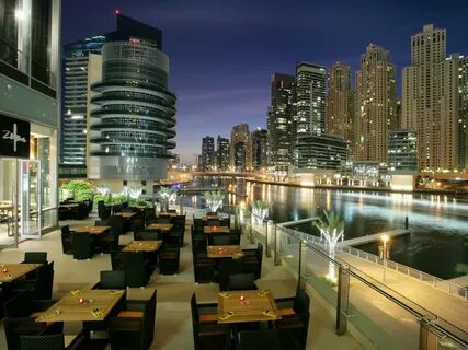 Dubai marina mall