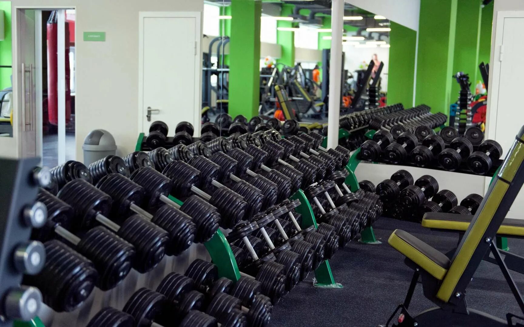 Теорема спорта на дубнинской. Теорема спорта Дубнинская. Фитнес клуб теорема спорта на Дубнинской. Теорема спорта Щербинка. Фитнес центр на Дубнинской.