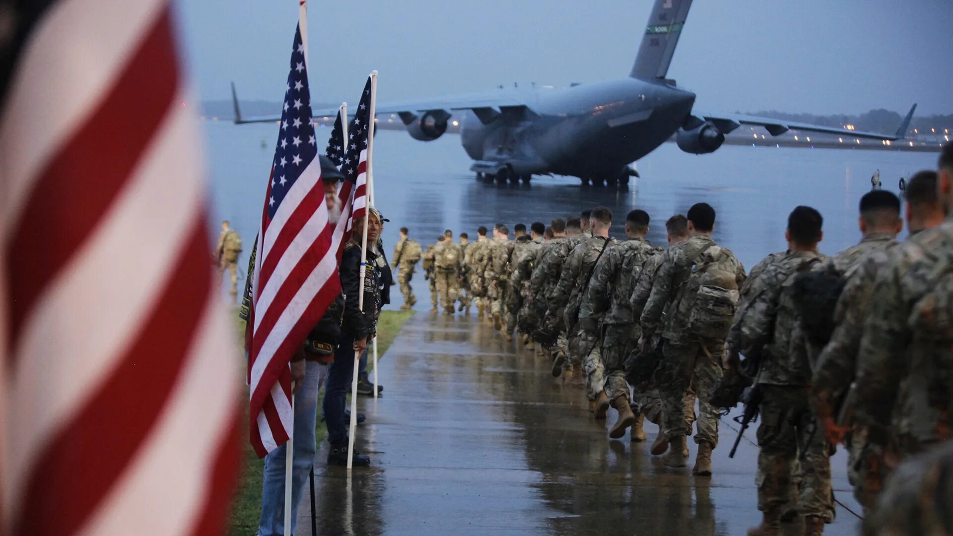 Вывод войск США из Афганистана 2021. Бегство войск США из Афганистана. Войска США.