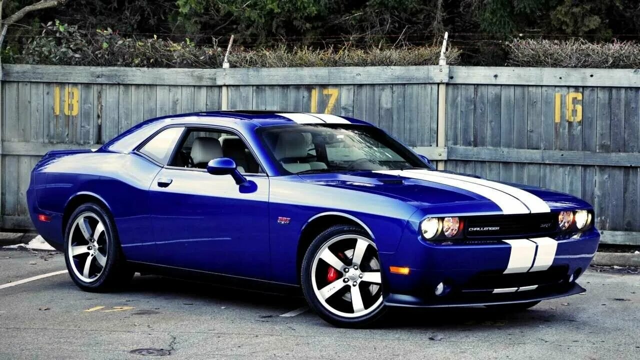 Dodge синий. Dodge синий. Додж челленджер срт 8. Додж челленджер 2016 blue. Dodge синий.