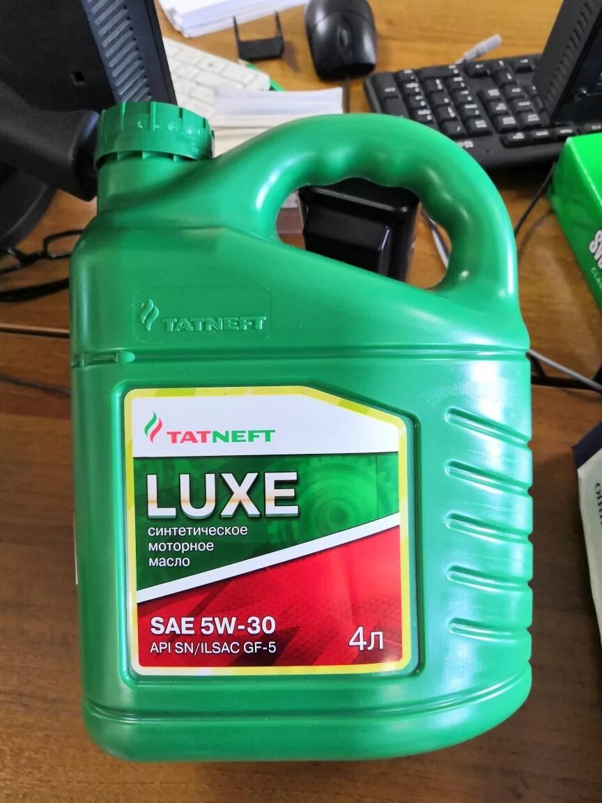 Масло sn a5 b5. Масло tatneft luxe 5w30. татнефть luxe 5w-30. tatneft luxe pao 5w30 a5 b5. татнефть 5w30 luxe а5в5.