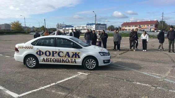 Форсаж авто воронеж. Автошкола Форсаж Воронеж. Автошкола Форсаж Симферополь. Машины автошколы Форсаж Воронеж. Автошкола на Плехановской Воронеж.