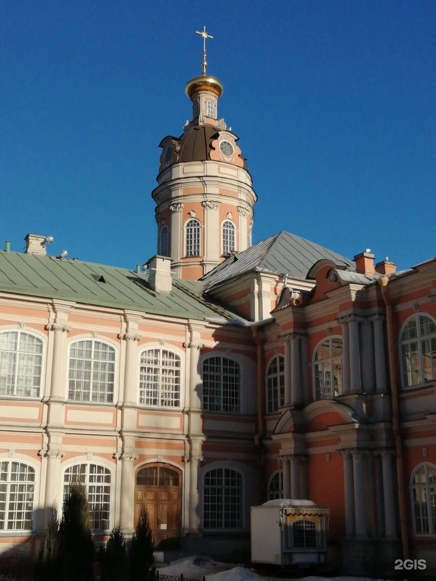 Церковь феодора новгородского александро невской лавры. Монастырки, 1. Александро невская лавра иконостас. Александро-невская лавра в санкт-петербурге феодоровская церковь. Надвратная церковь александро-невской лавры 18 век.