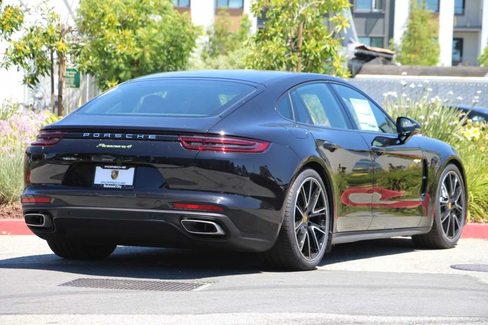 Панамера 2019 обли. Порше панамера 2019 черный. Порш 2019 панамера порше. Porsche panamera turbo 2017 performance. Porsche panamera turbo обвес.