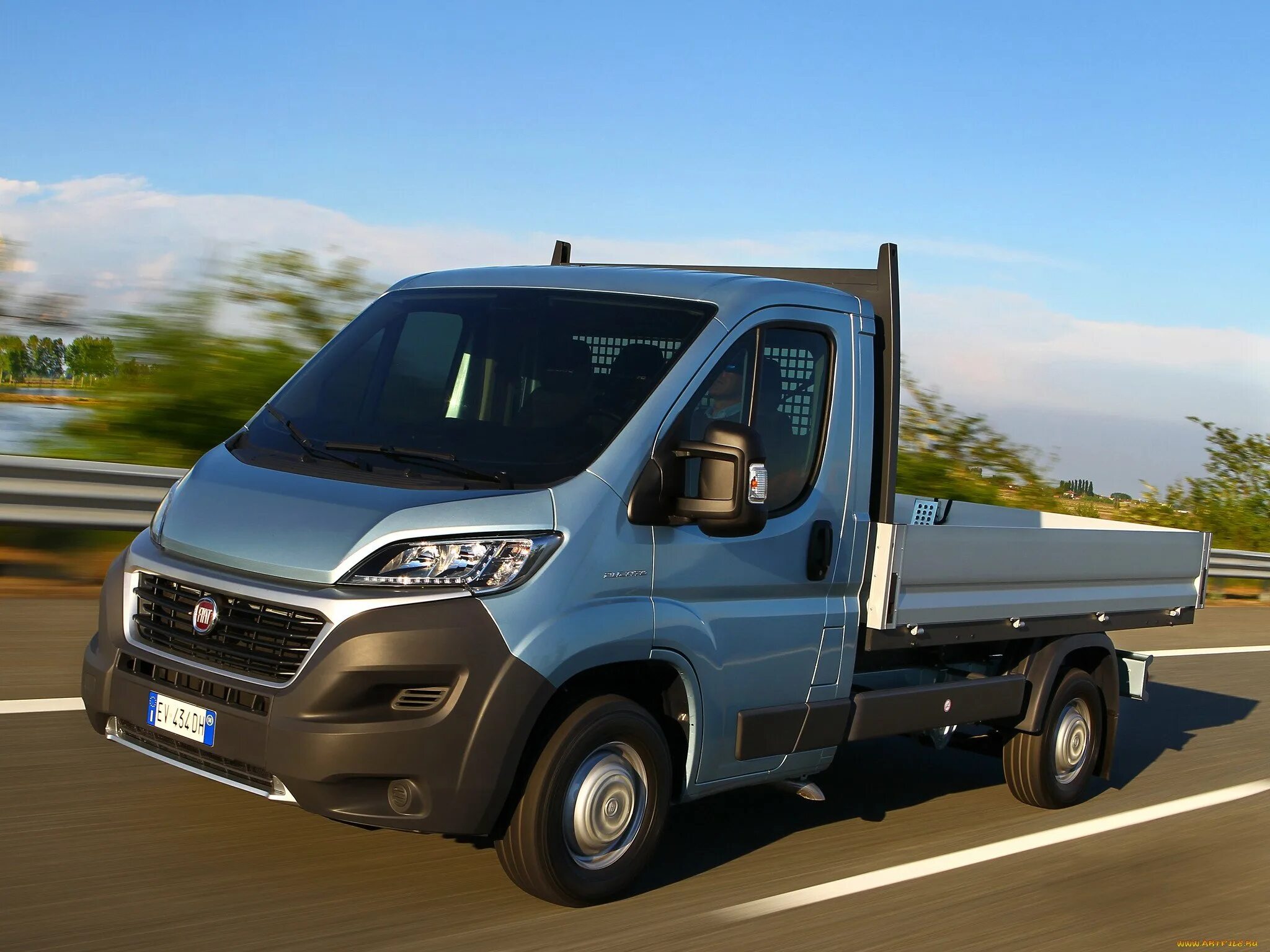 Фиат дукато грузовой. Фиат Дукато. Fiat Ducato грузовой. Фиат Дукато 2014.