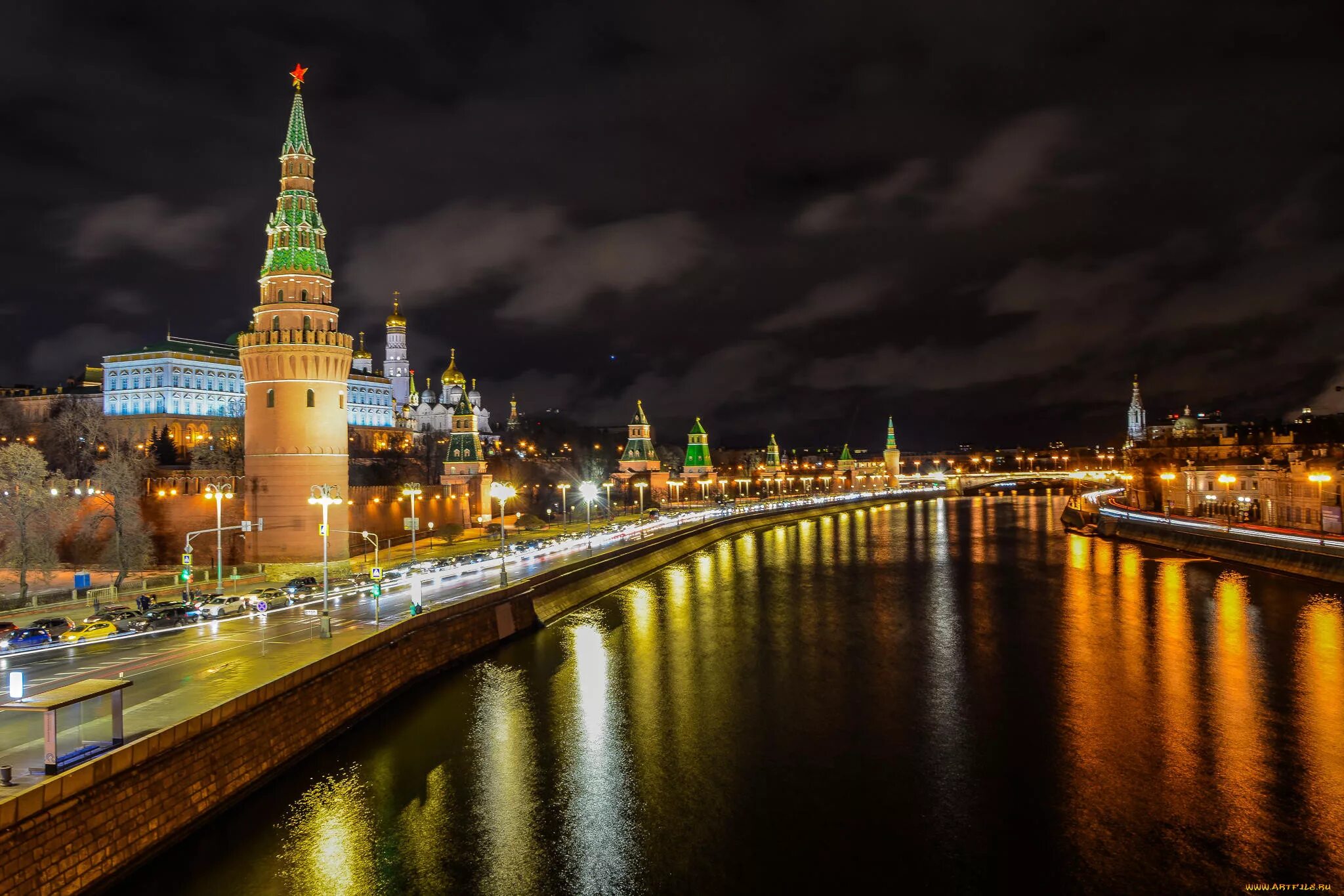 Столица именно. Реки Москвы. Кремль Москва. Москва Кремль Москва река. Москва река Кремль ночь.