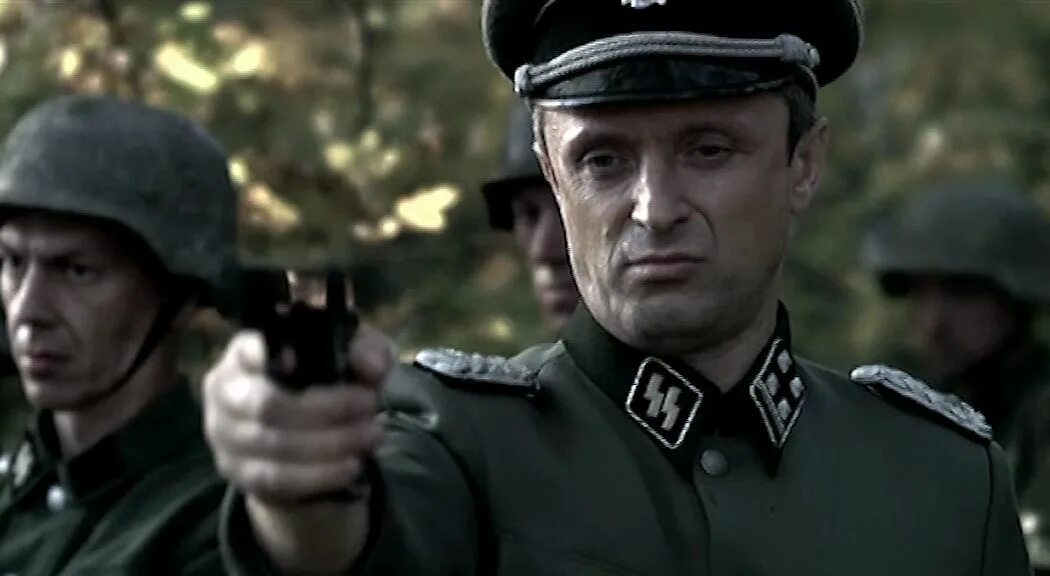 Операция горгона 1 серия. Анатолий кот операция горгона. Секретное оружие фильм 2019. Операция горгона ефим в военной форме. Сергей давыдов актер операция горгона.