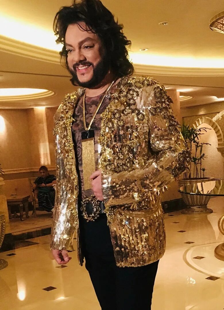 Филипп киркоров в версаче. Филипп киркоров сейчас. Киркоров 2021. Филипп киркоров муз тв. Окружение киркорова сало.