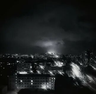 Черное небо города