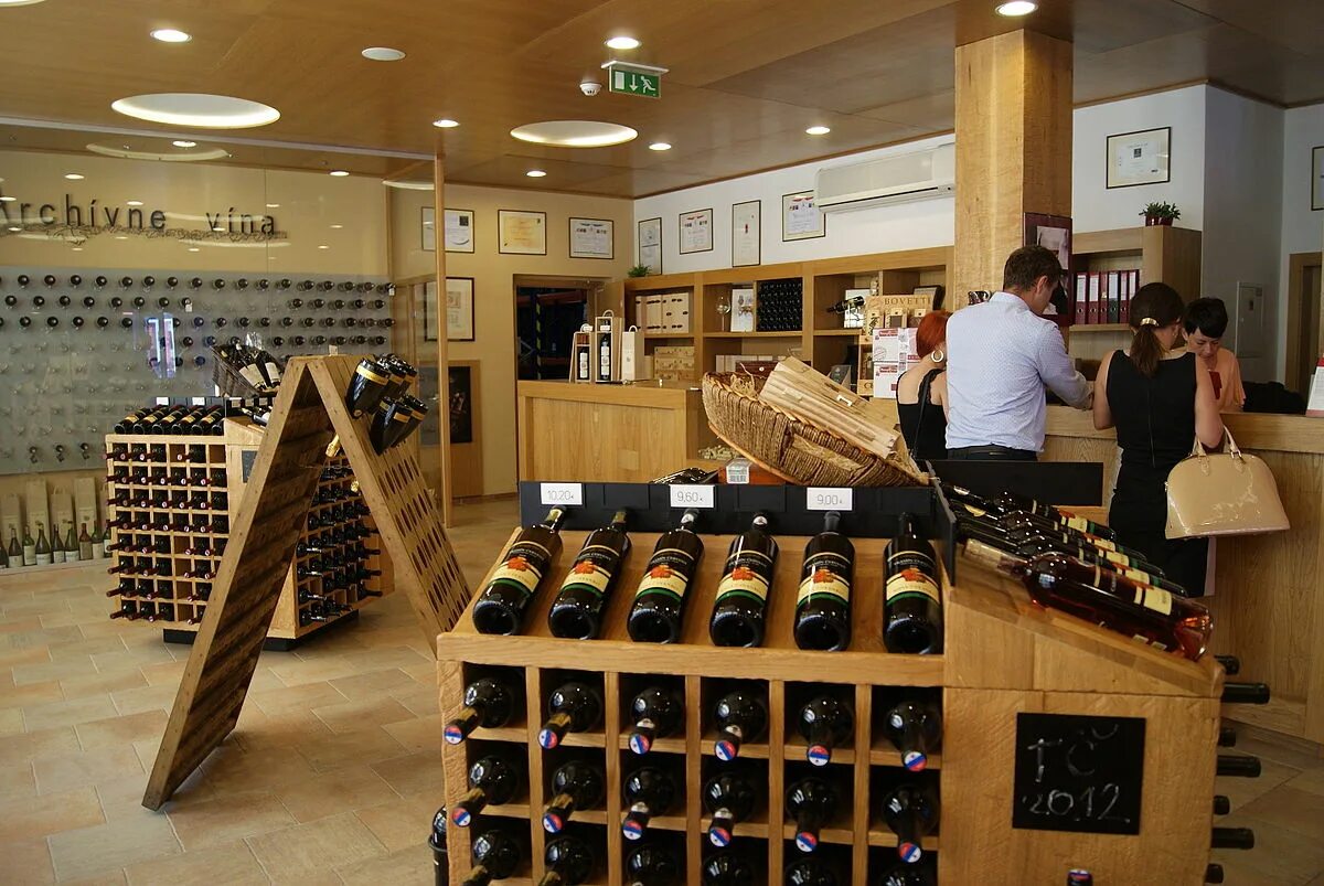 Wine files. Wine shop. асканели винодельня. the winery shop. асканели ресторан итальянская 2.