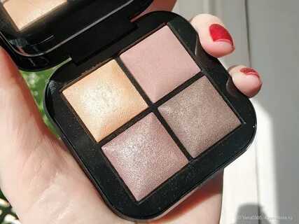 Eyeshadow quartet