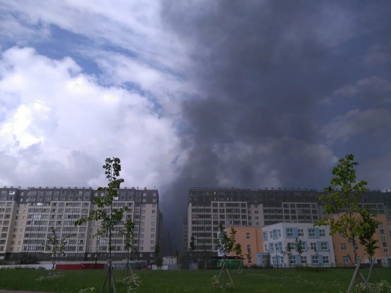 Что произошло в моем городе. Пожар в солнечном городе. пожар в солнечном городе вчера. пожар в солнечном городе спб сегодня.