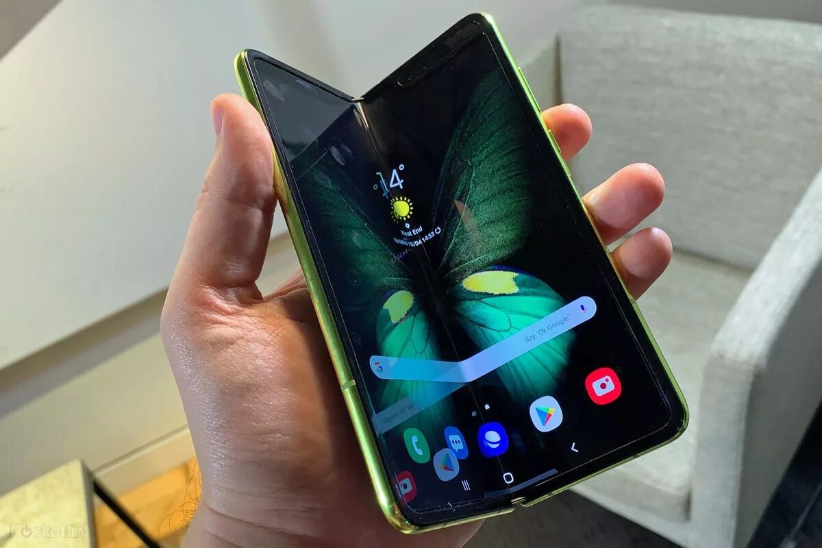 Смартфоны фолд. Самсунг галакси фолд. samsung galaxy fold. samsung galaxy fold 1. раскладной смартфон samsung galaxy fold.