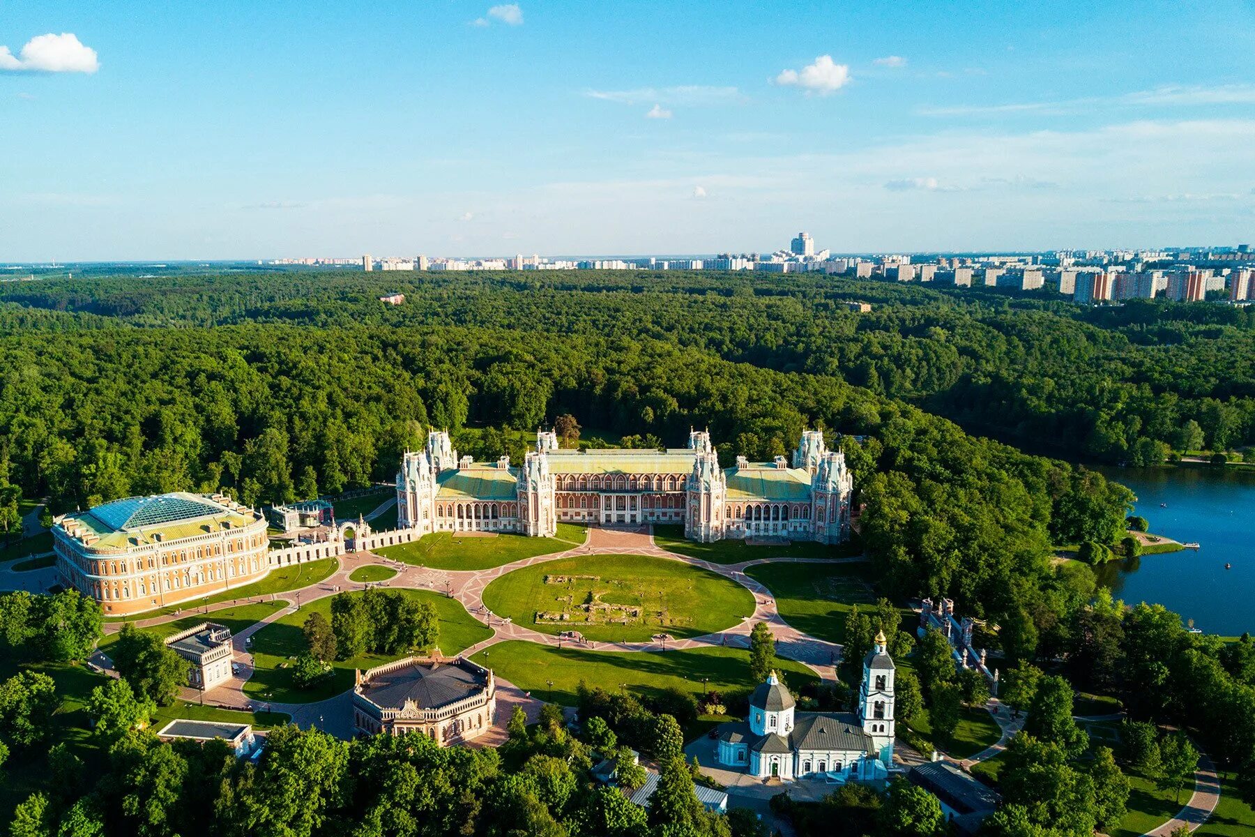 Известные парки москвы