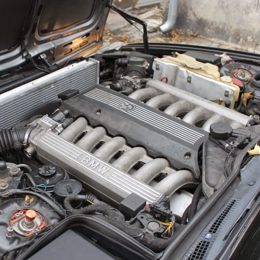 Бмв е 34 мотор. BMW e34 v12. BMW m5 e34 v12. BMW e34 v8 Turbo. BMW e34 12 цилиндров.