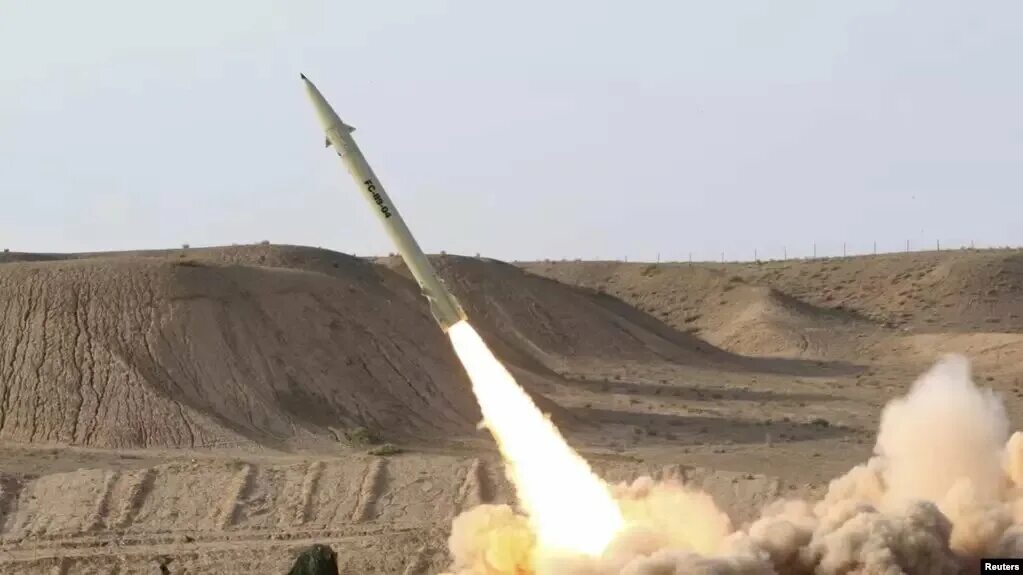 Ракета дальность 2000 км. Pgm-19 баллистическая ракета. Радиус действия иранских ракет. Иранские баллистические ракеты фатех 110. Баллистические ракеты ирана дальность.