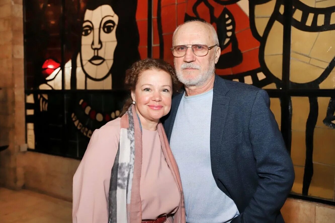 Муж татьяны абрамовой юрий беляев. Татьяна абрамова актриса и юрий беляев. Татьяна абрамова и юрий беляев. Сколько лет актеру беляеву. Муж татьяны абрамовой юрий беляев.