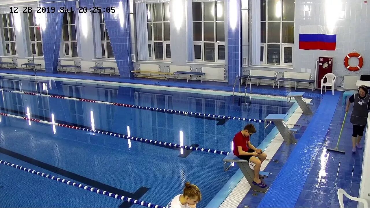 Бассейн дельфин лангепас. Спорткомплекс лангепас. Бассейн дельфин карпинск. Вск нефтяник лангепас. Комплекс нефтяник лангепас.