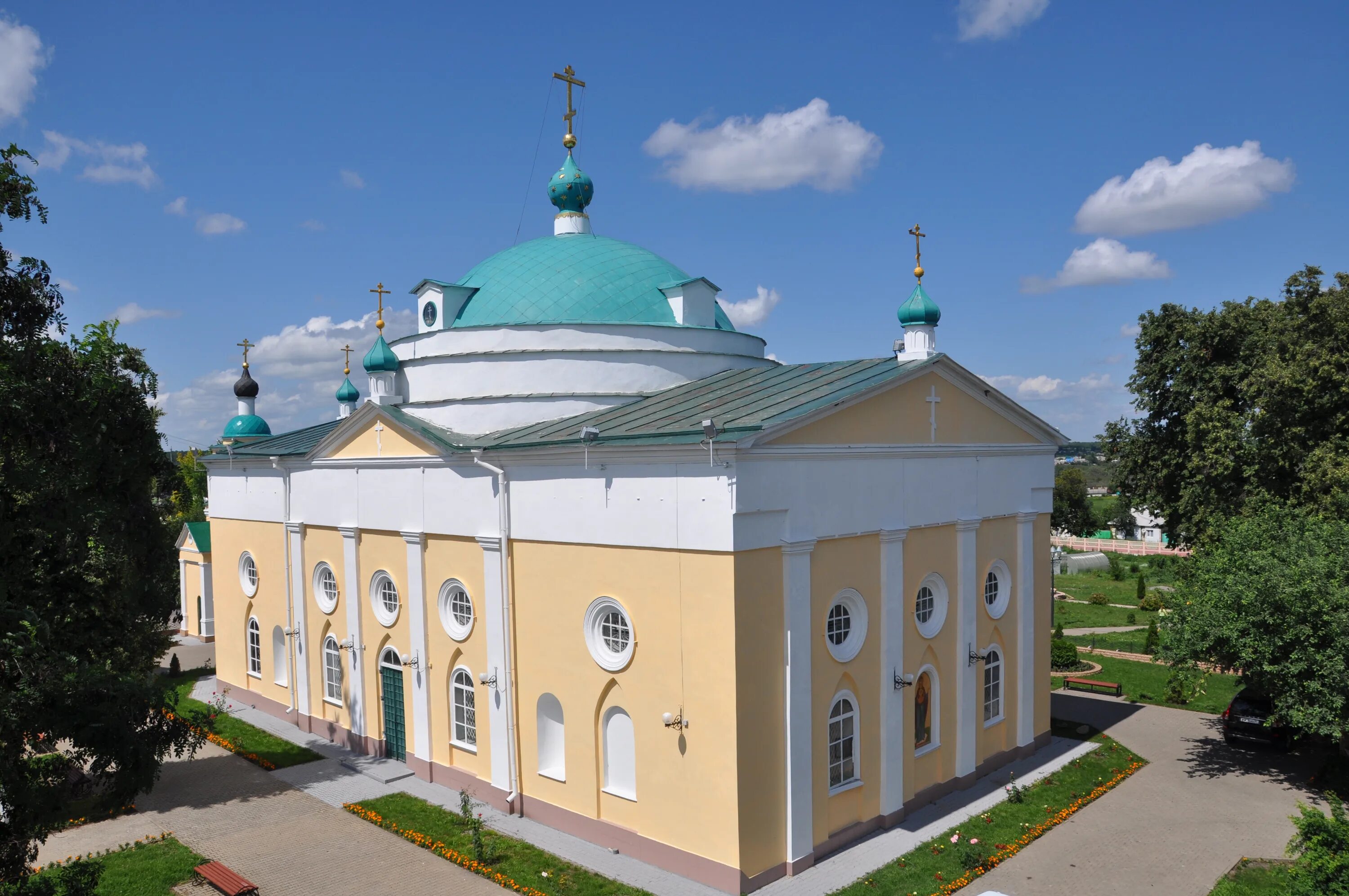 Новости никольского белгородской. Свято Никольский храм Ракитное. Церковь Ракитное Белгородской области. Свято-Никольского храма Ракитное. Никольский храм Ракитное Белгородской.