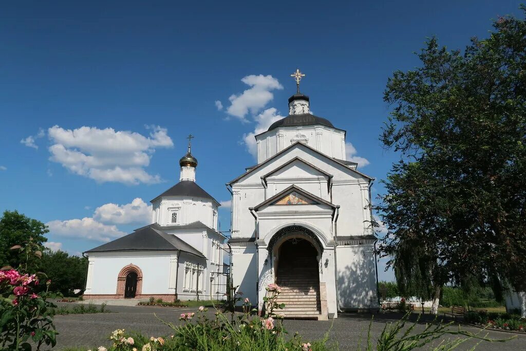 Рыльский Свято-Николаевский мужской монастырь Курская область. Рыльский Свято Никольский монастырь. Свято Николаевский монастырь Рыльск. Рыльск Курская область монастырь. Рыльск рыльский монастырь