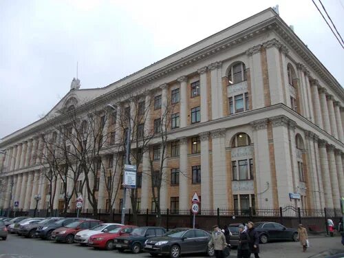 Финансовый университет метро аэропорт. Ленинградский проспект 51/1 финансовый университет. Ленинградский проспект 51/1 финансовый университет. 49 корпус финансовый университет. Ленинградский проспект 17 международный университет.
