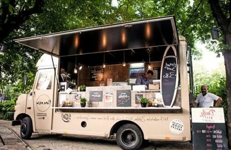 Фуд-трак fornazza maxi-02 standart. Фургончик с едой. Фудтрак мерседес. Фудтрак food truck. Кухня на колесах foodtruck go kz.