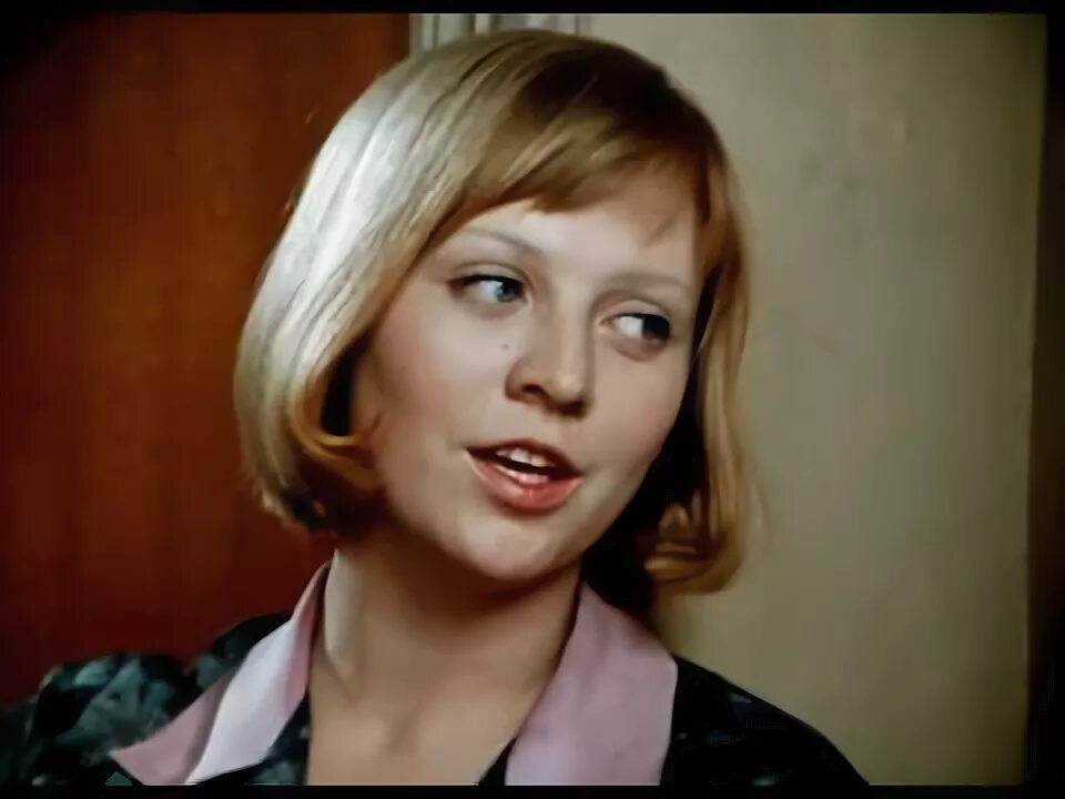Песня большая перемена кто поет. Песня большая перемена кто поет. Большая перемена черное и белое. Песня большая перемена кто поет. Песня большая перемена кто поет.