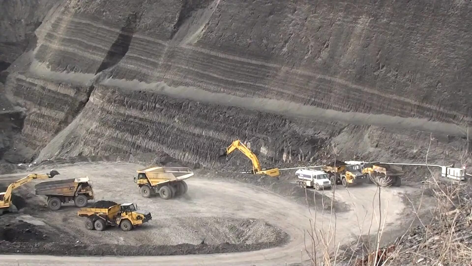 Добыча х. Open Pit Mining. Coal open Pit. Добыча угля карьер. Угольные карьеры.