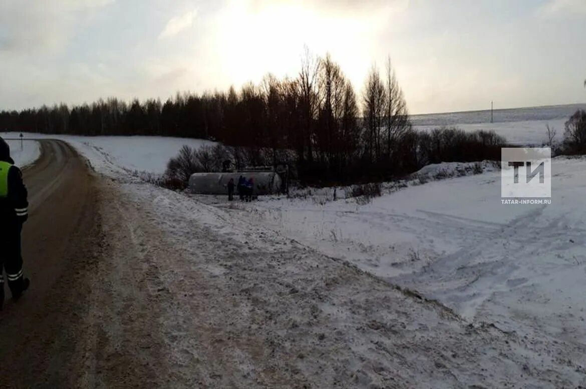 Крупный пожар. Погода дюсметьево оренбургская область. Село дюсметьево татарстан. Село дюсметьево татарстан. Погода дюсметьево оренбургская область.