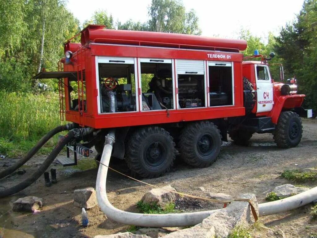 Пожарная насосная станция (пнс). Пнс 110 камаз 43118. Автолестница ал-30 «ивеко-магирус». Пожарная машина станция. Пожарные машины вдпо.