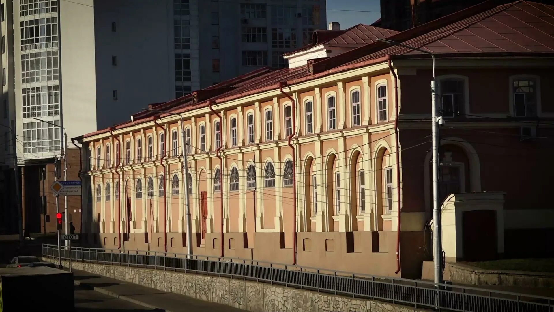 Ребята с нашего двора максатихе. Двор пятиэтажки. Гайдук новороссийск. Ночные дворы челябинск. Tgk-104 камера наблюдения.