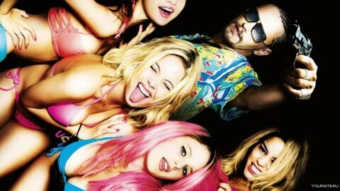 Spring breakers threesome