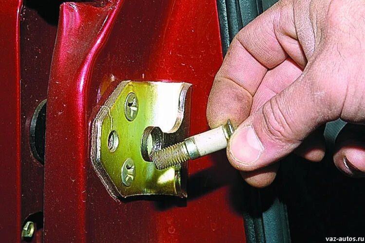 Ваз 2115 защелка. Болты для замков ваз 2110. фиксатор заднего замка ваз 2107. фиксатор замка ваз 2107. болты замка ваз 2109.
