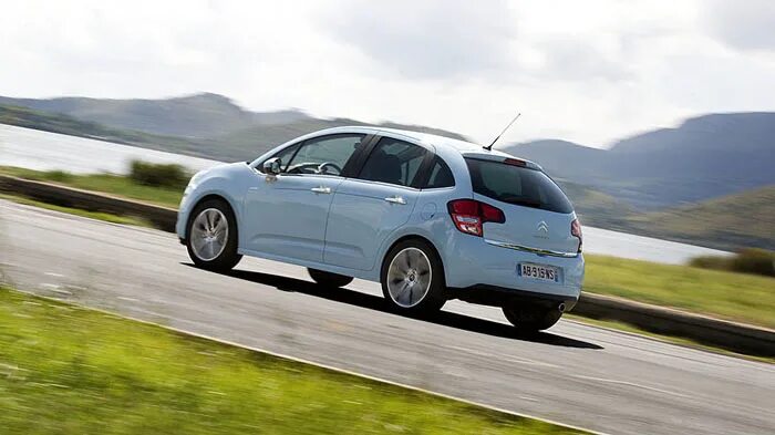 Bmw i3 2008. ситроен с3 хэтчбек. Citroen ds3 хэтчбек 3. Mazda 2 3 door. Citroen c3 ii.