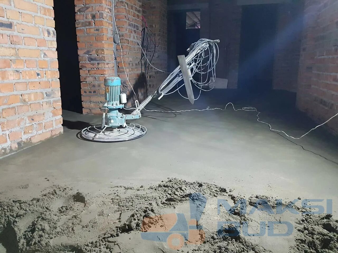 полусухая стяжка под ключ. полусухая стяжка под ключ. полусухая стяжка м150. технология механизированная стяжка пола. полусухая стяжка под ключ.