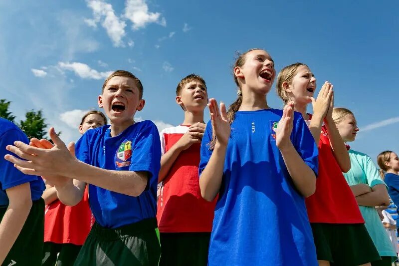 музыка для эстафет. аттракционы для тимбилдинга. эстафеты с мячом для 3 класса. эстафеты в детском саду.