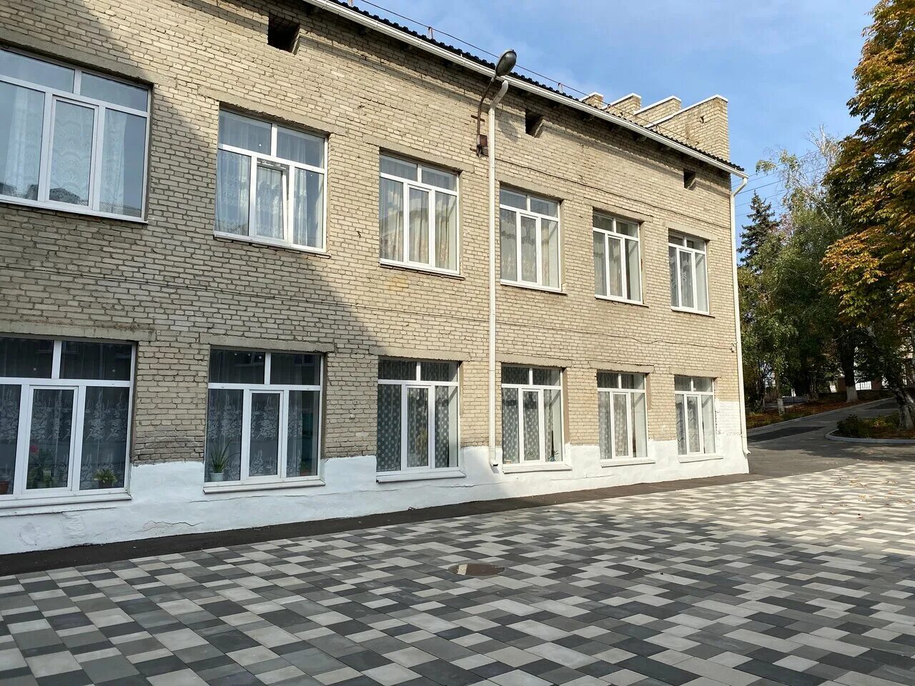 Мбоу оош железноводск 1 школа электронный. Г. Средняя октябрьская школа мбоу сош. Школа 1 железноводск. Мбоу оош железноводск 1 школа электронный.