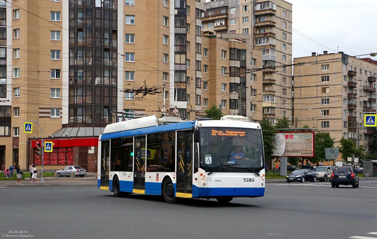 Новые троллейбусы в спб вмз. Троллейбус 22 спб. Троллейбус бкм 321 санкт-петербург. Санкт троллейбус санкт петербург. Троллейбус 22 петербург.