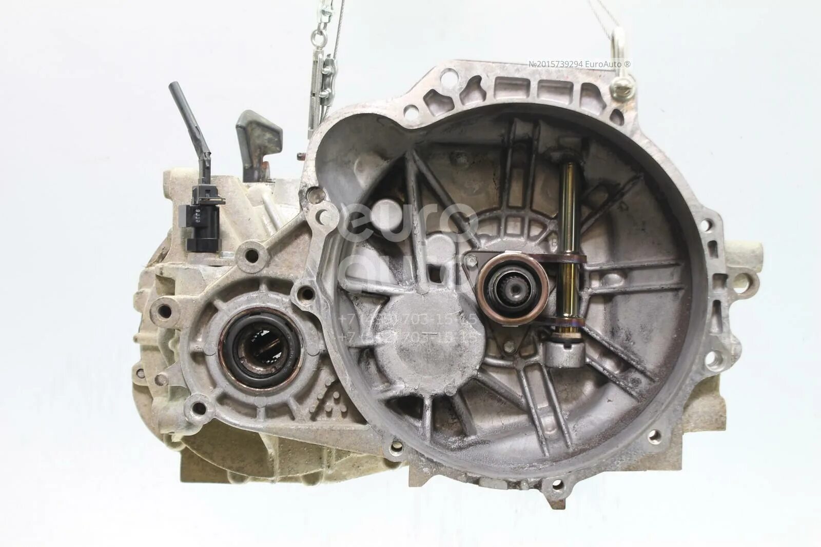 Коробка передач туксон 2008. Кронштейн крепления мкпп туксон 2. Роботизированная коробка передач хендай туссан артикул. Вид двигателя и коробки передач хендай туссан 2019 года выпуска. Мкпп хендай туксон.