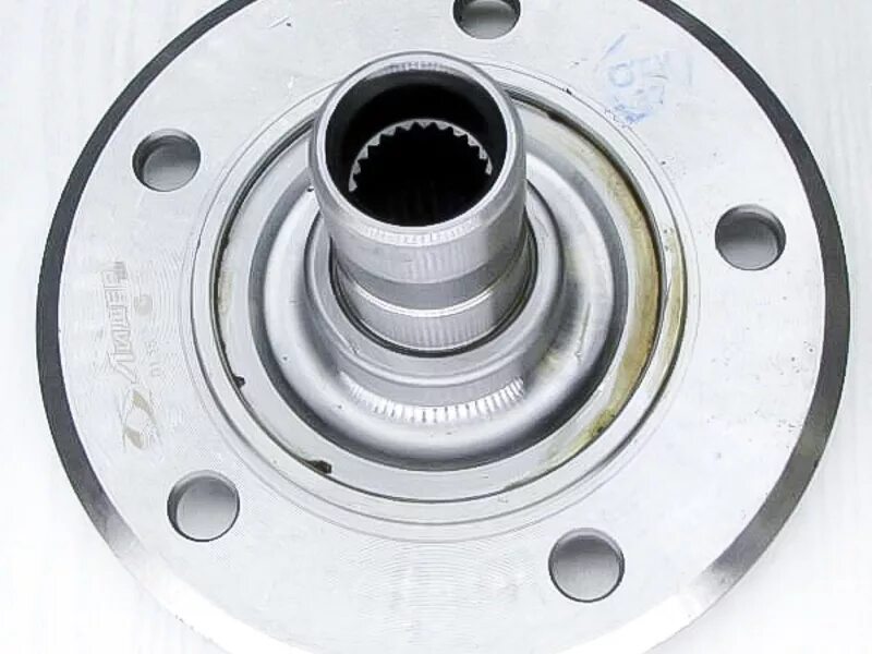 Ступица нива 22 шлица. Сколько шлицов на ступице нивы. Цапфа ступицы нива шевроле. Ступица нива шевроле 24 шлица. Сколько шлицов на ступице нивы.