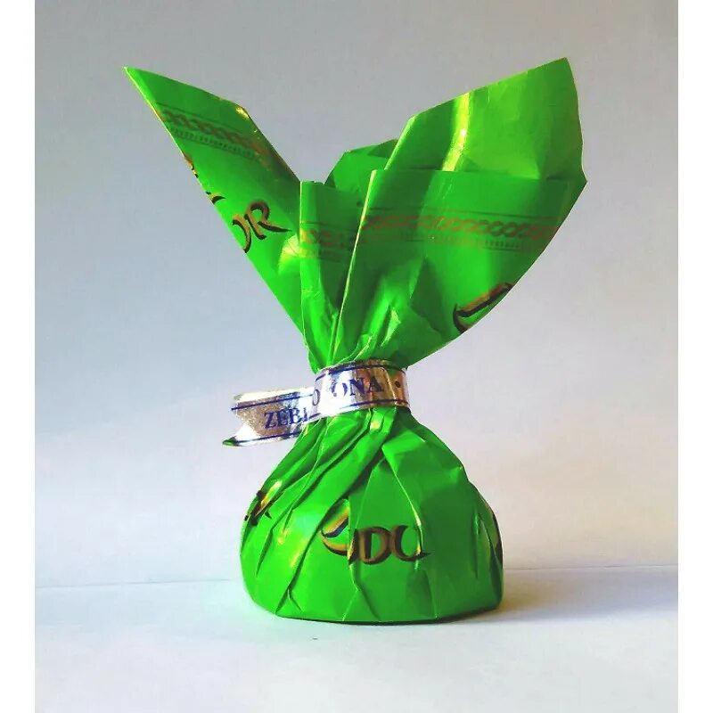 Конфеты кофейные зерна в зеленой обертке. Конфеты кофейные зерна в зеленой обертке. Конфеты кофейные зерна в зеленой обертке. Конфеты кофейные зерна в зеленой обертке. Кофе с конфетами.