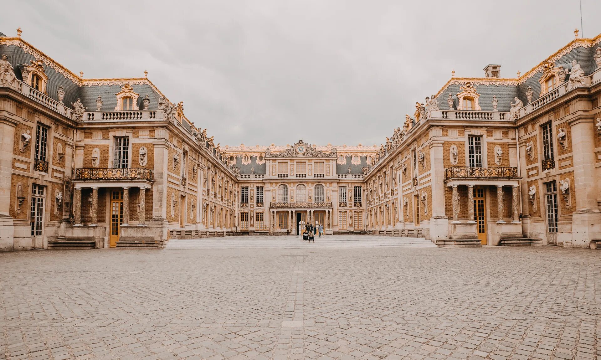 Королевский версаль. Версальский дворец. Версаль. Версальский дворец дворцы Франции. Версальский дворец Версаль Барокко.