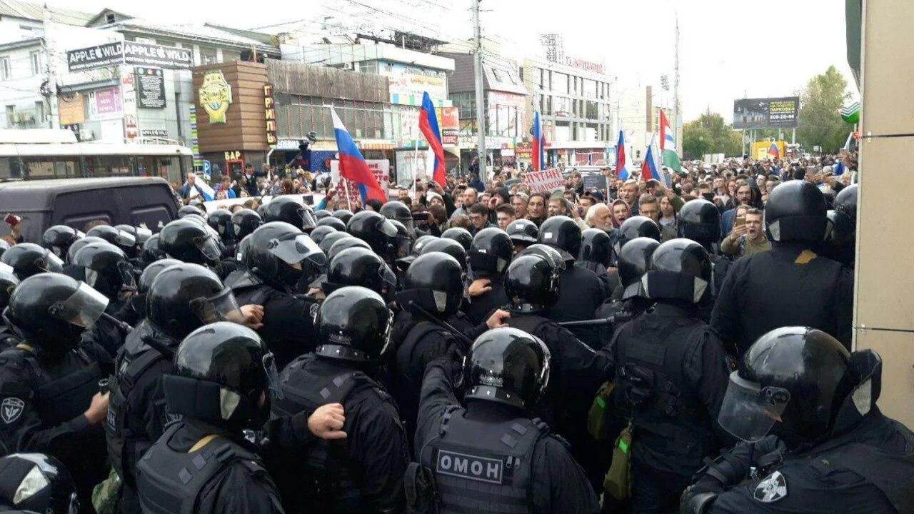 Пенсия омон. Бунт Новосибирск. Пенсия у омоновцев в Москве.