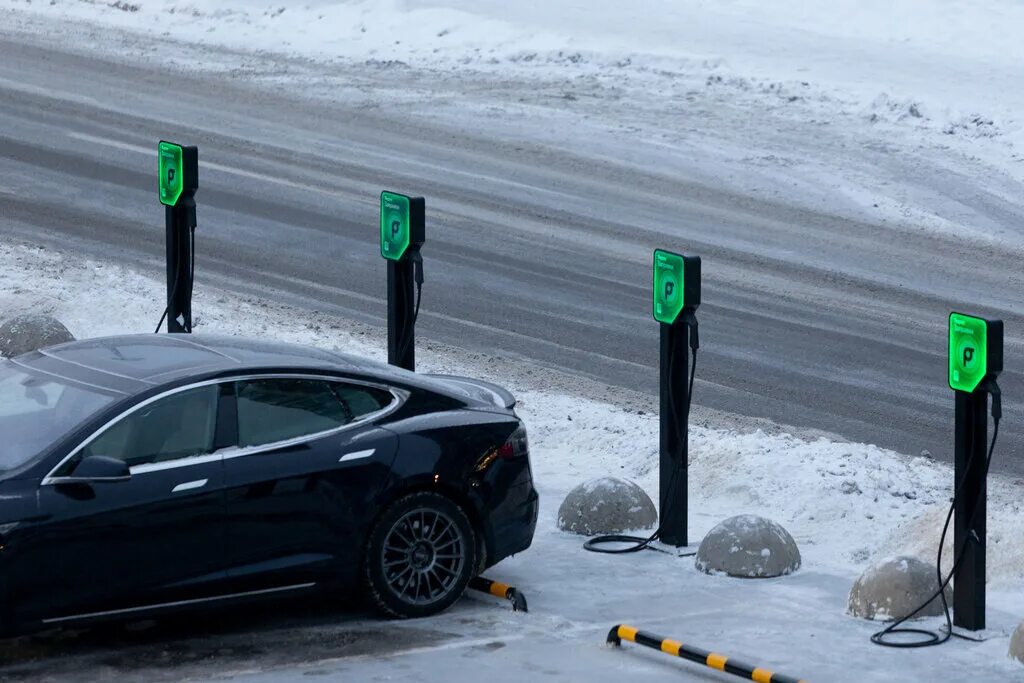 Rewatt. Rewatt. Rewatt зарядные станции. Зарядная станция для электромобиля на белом фоне. Nsp зарядные станции.