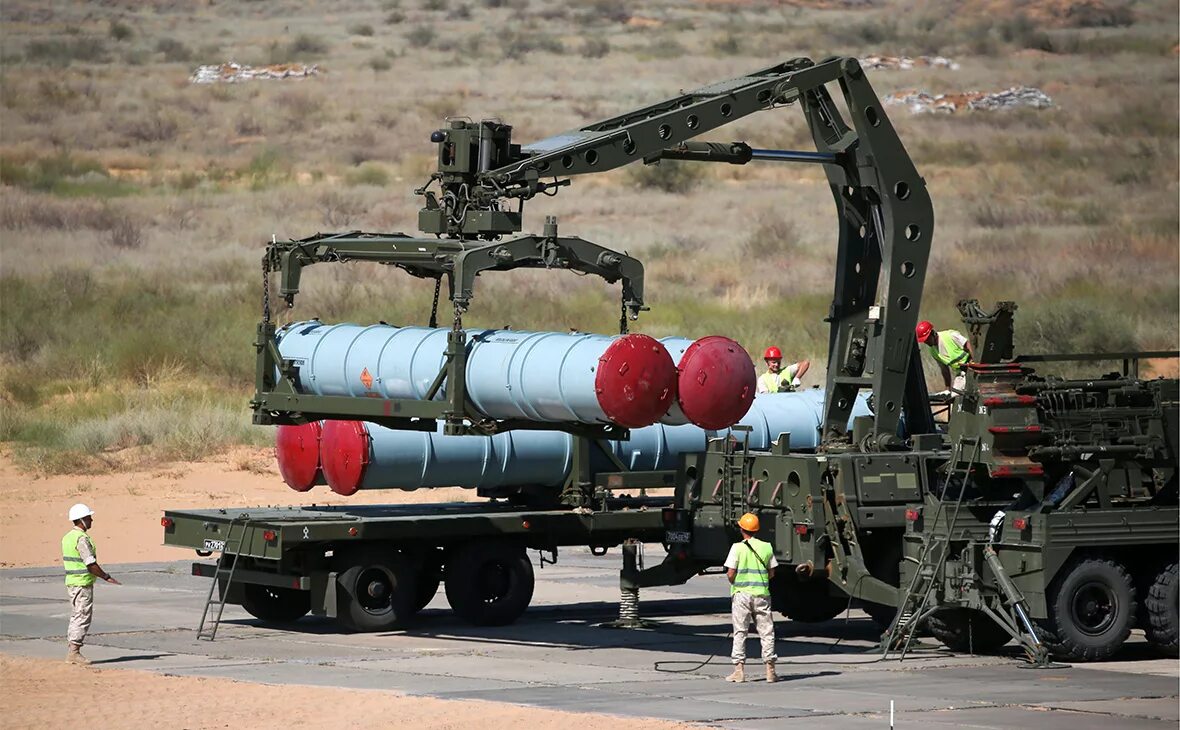 Ракета с300. Тзм с-300. тпк с 300. ракетный комплекс с300 пион. комплекс с 300.
